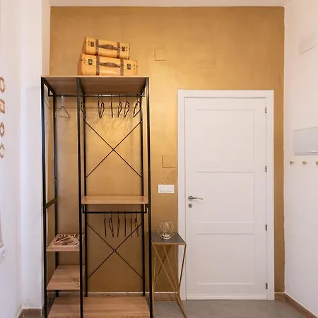 Laura Apartment