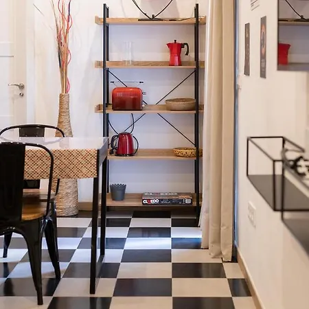 Laura Apartment